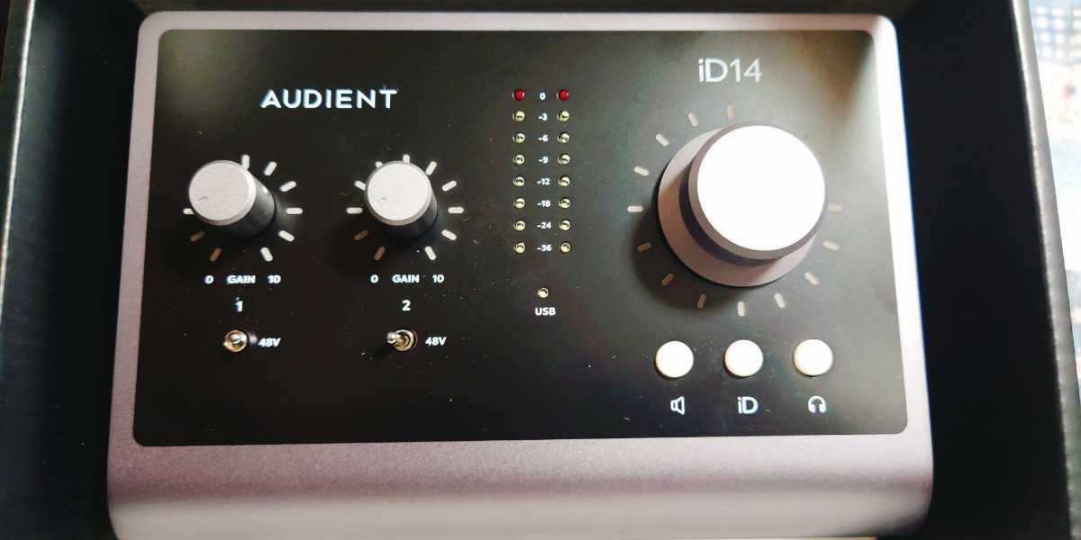 Audient iD14mkⅡ オーディオインターフェース 美品 product details