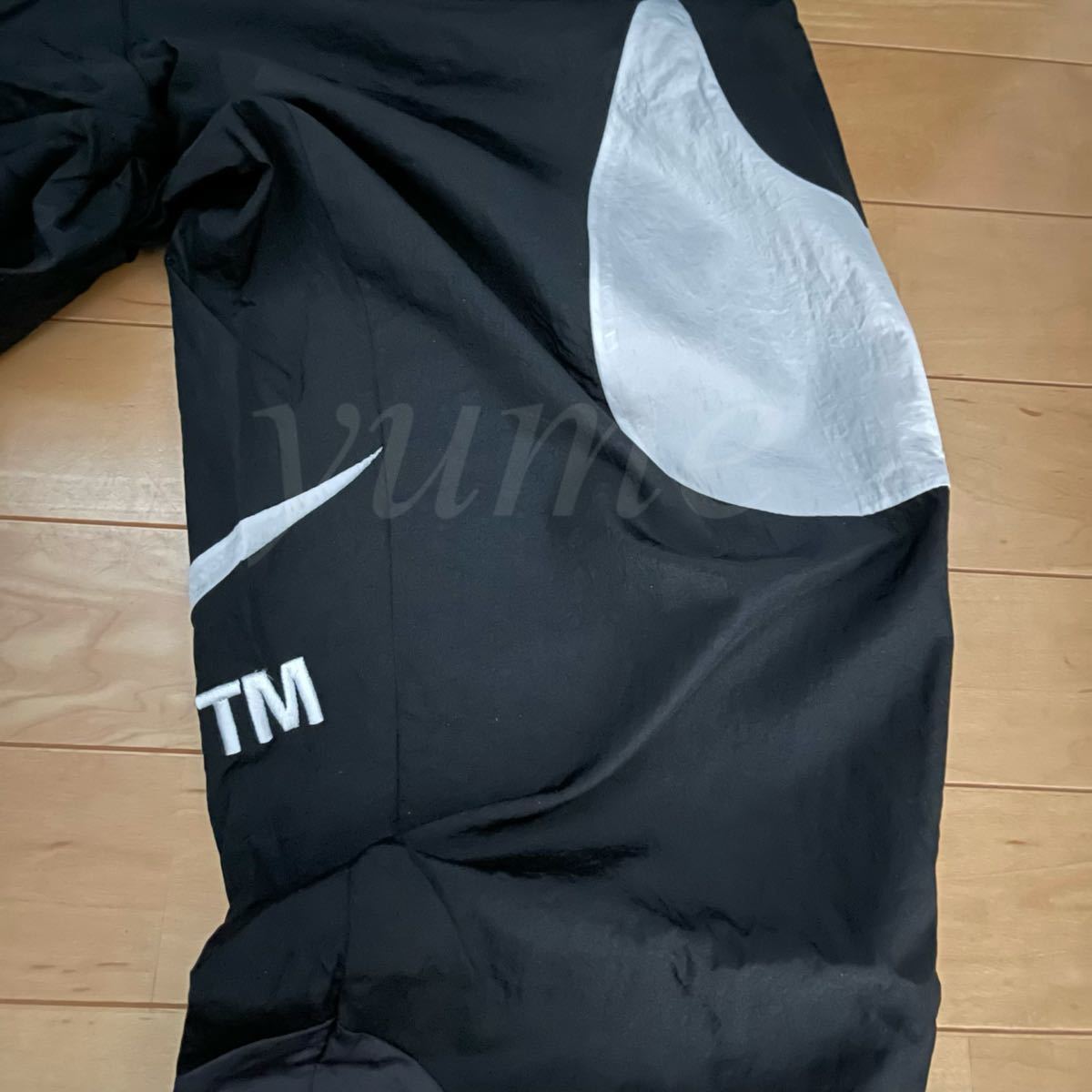 新品 M NIKE ナイロンパンツ ウーブンパンツ ジョガーパンツ 白 黒