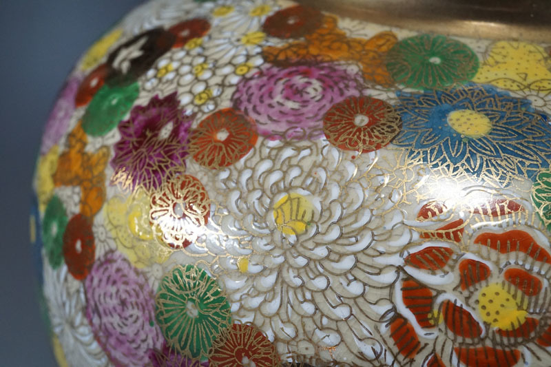 C467◇九谷焼【九谷孝月】造 色絵金彩花尽文花瓶 高約25cm 金襴手菊散