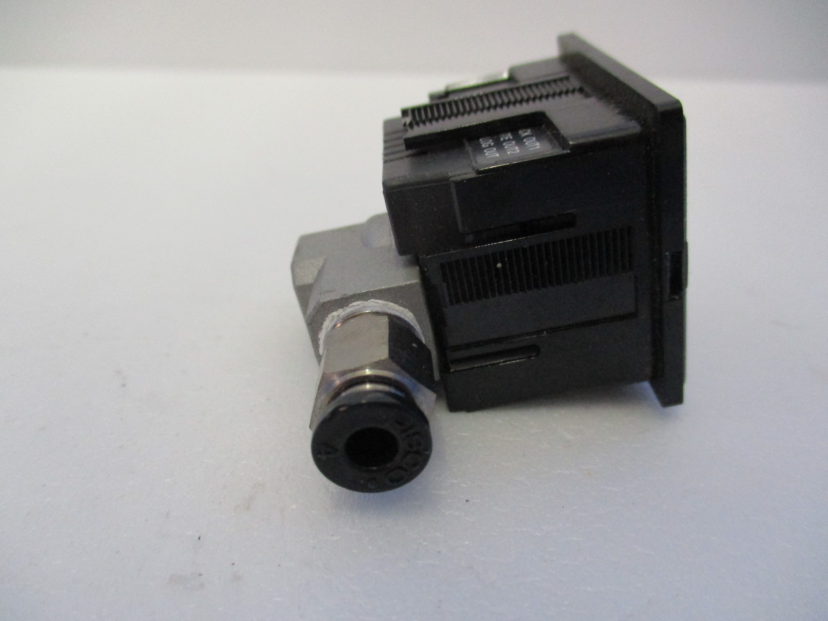 KEYENCE 超小型デジタル圧力センサ AP-C31 8個 動作未確認 | www.csi