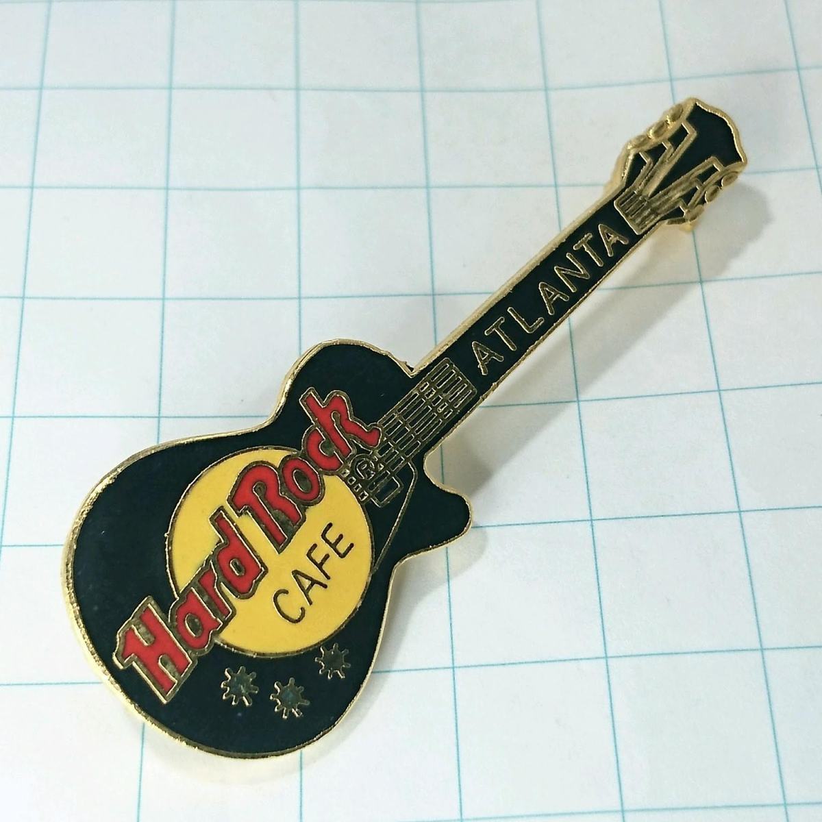 送料無料)Hard Rock Cafe ギター 黒 ハードロックカフェ ピンバッジ