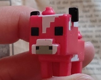 【マインクラフト　ミニフィギュア　MOOSHROOM　ムッシュルーム　トレジャーシリーズ】_画像1