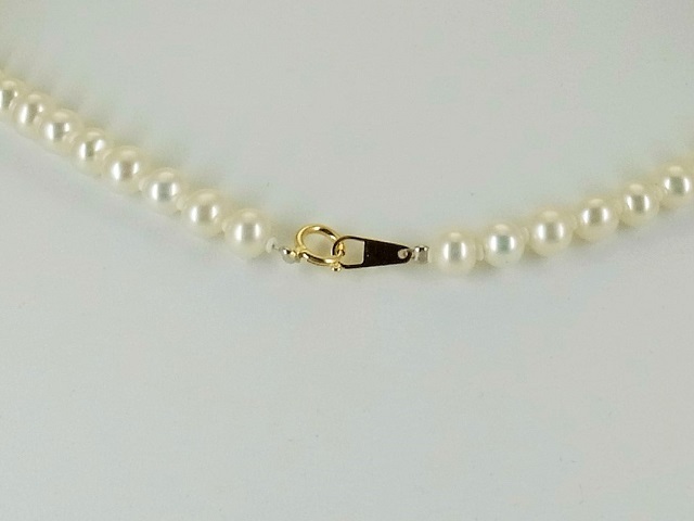 本真珠ネックレス(湖水)5.5~6.0mm(小粒)K18引き輪☆高級