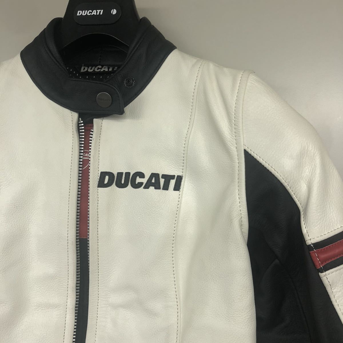 美品】DAINESE DUCATI レディース革ジャケット 40サイズ ドゥカティ