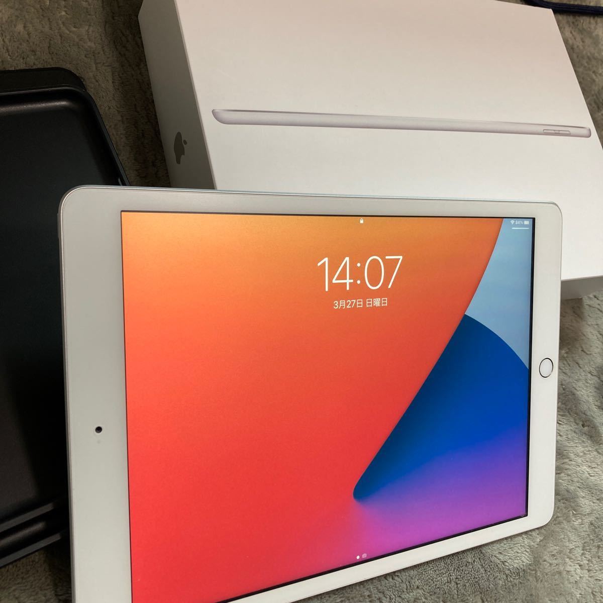 Apple iPad 10.2インチ 第8世代 Wi-Fiモデル 128GB シルバー MYLE2J/A