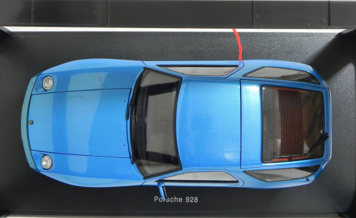 オートアート 1/18 ポルシェ 928 ミネルバブルーメタリック 未展示