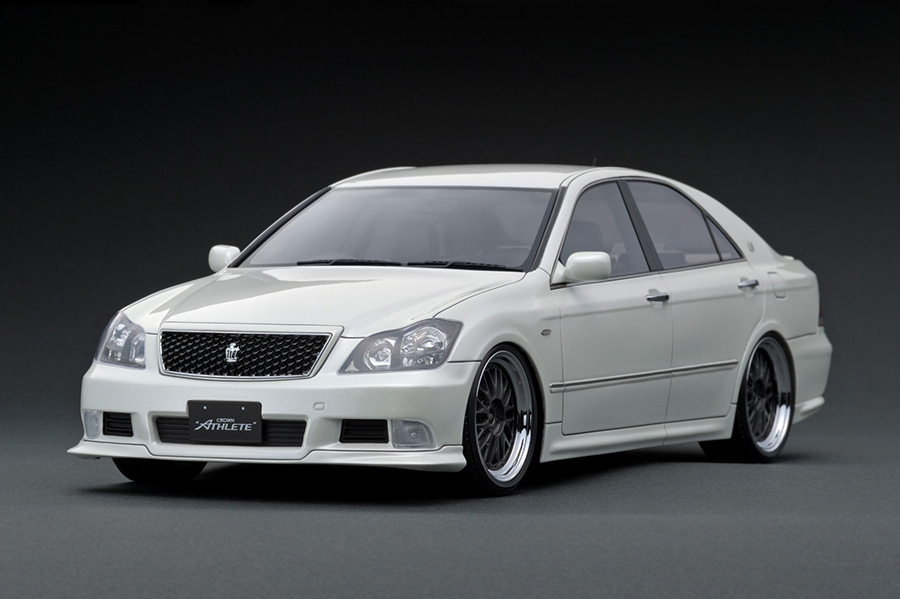 IG 1492 1/18 Toyota Crown (GRS180) 3.5 Athlete Pearl White