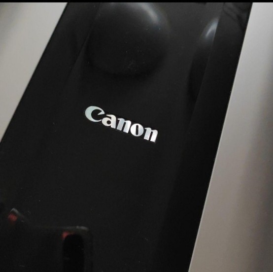 Canon　スキャナー8600F　新しいMacなので動作確認できません。