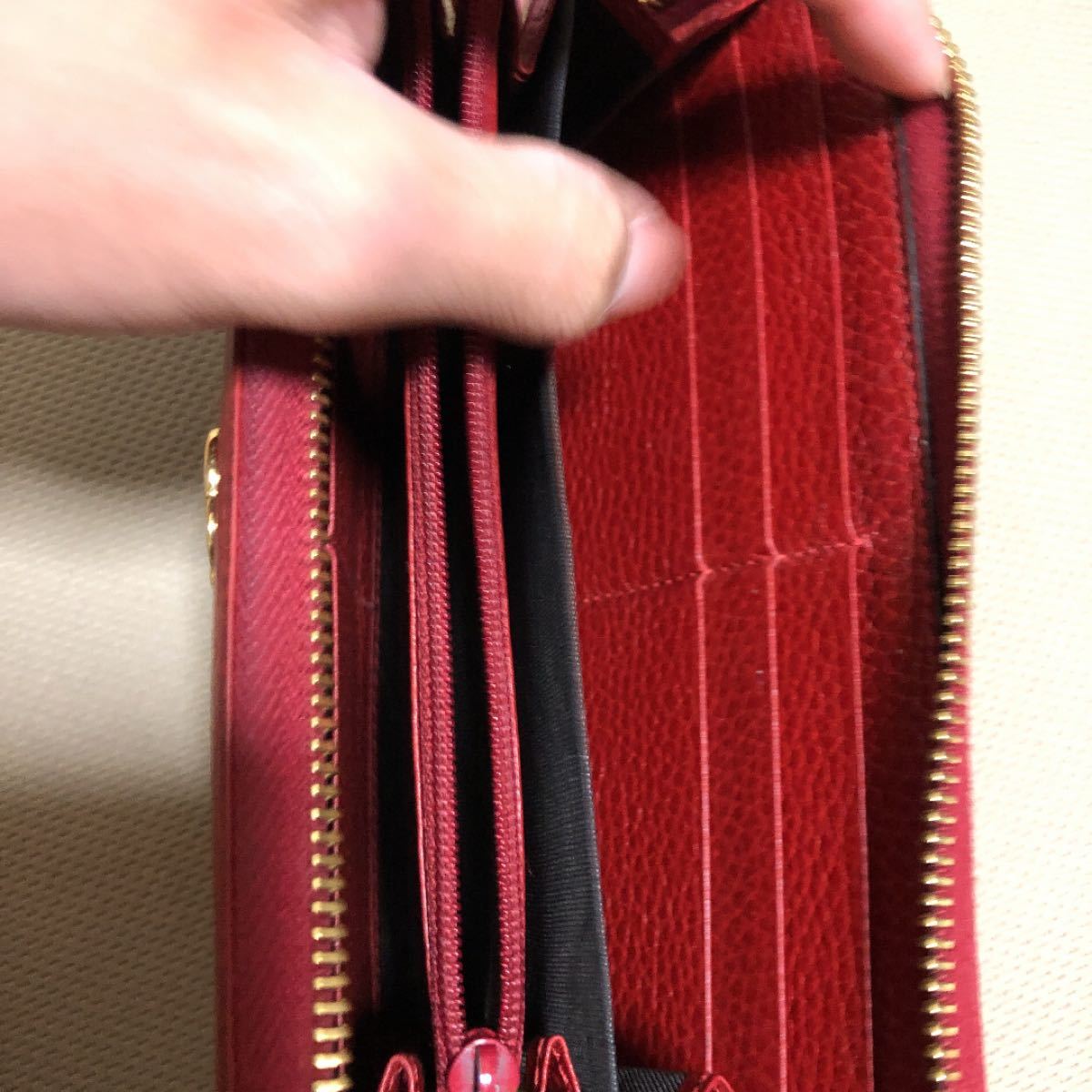 GUCCI 長財布 ラウンドファスナー GGマーモント レッド シボ皮