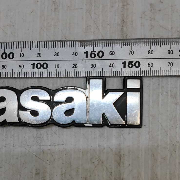 【0331-8】カワサキ　　Kawasaki 　エンブレム　1枚　 当時物　絶版　旧車　