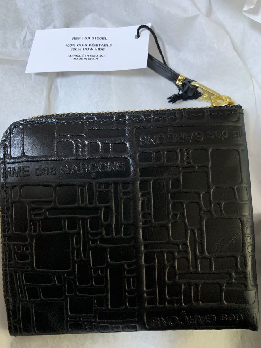 新品　コムデギャルソン　黒　ロゴ　エンボス　財布　レザーコインケース　ブラック