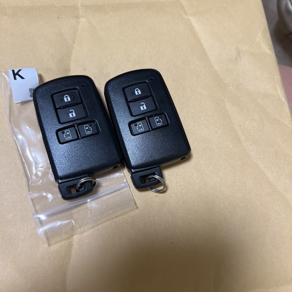 未使用保管品 送料無料 トヨタヴォクシー ノア エスクァイア シエンタ
