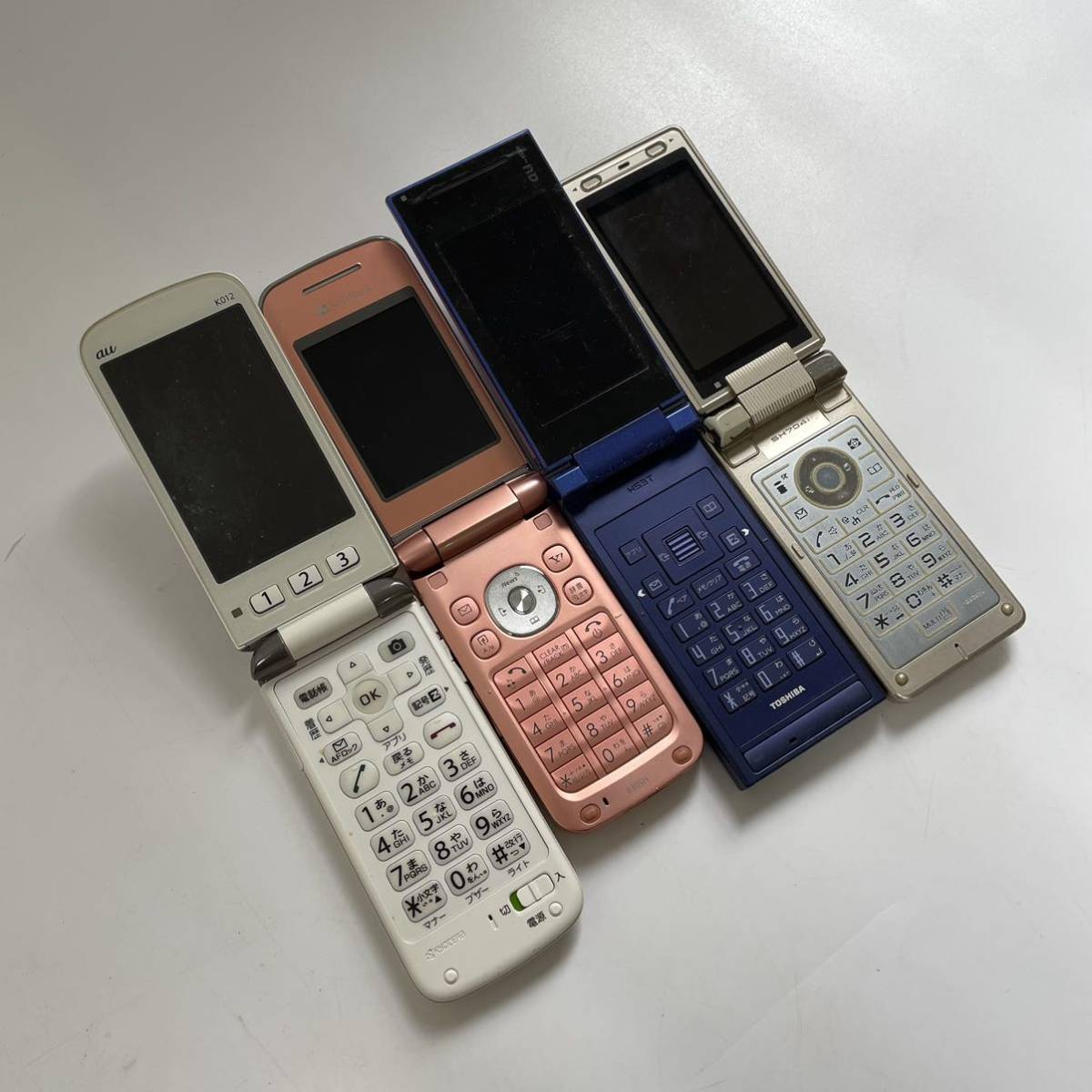 ZN】携帯電話 29点 まとめて ジャンク ガラケー パカパカ docomo ZN】携帯電話 29点 まとめて ジャンク ガラケー パカパカ docomo