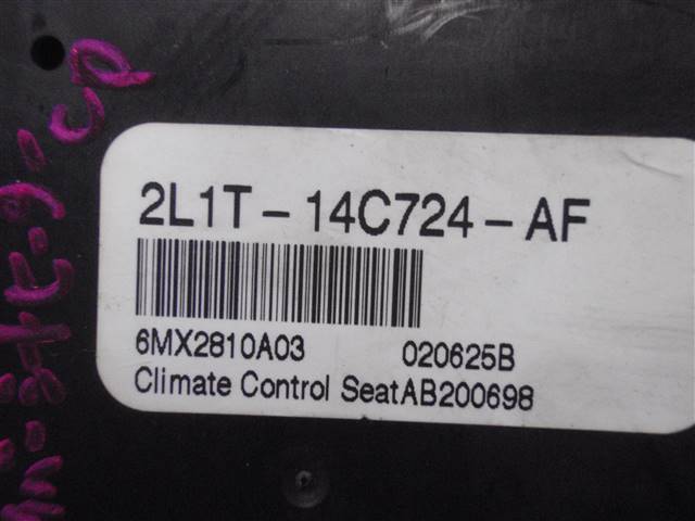 * Lincoln Navigator U228 driver seat heater computer 2L1T-14C724-AF 320740JJ