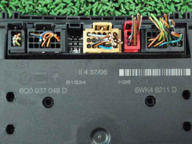 * 9NBKY Volkswagen Polo 6Q0937049D onboard computer 11856JJ