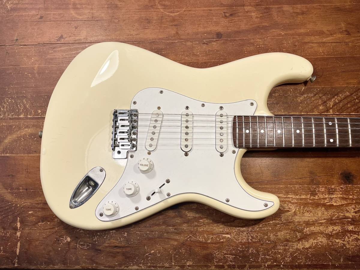 Yahoo!オークション - Fender Japan フェンダー ストラト Yahoo!オークション - Fender Japan フェンダー ストラト