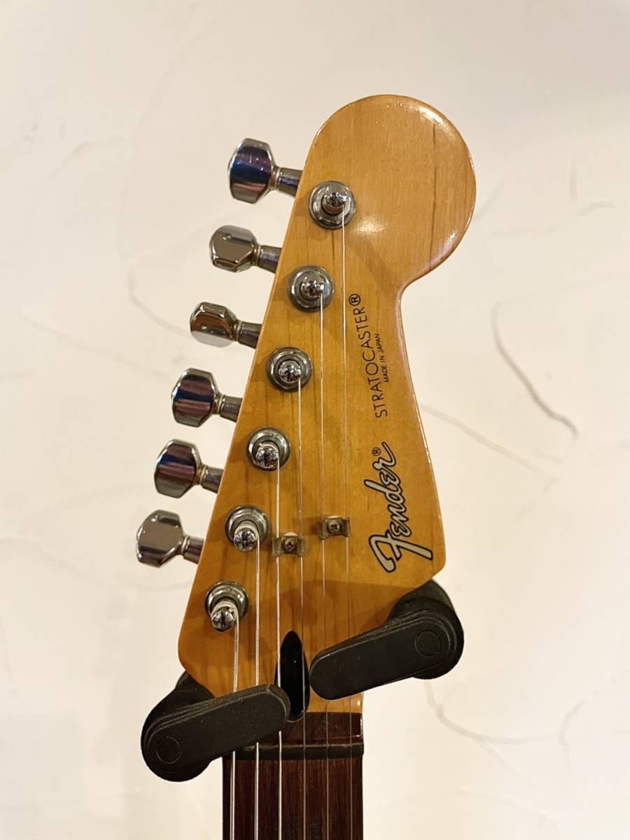 Yahoo!オークション - Fender Japan フェンダー ストラト Yahoo!オークション - Fender Japan フェンダー ストラト