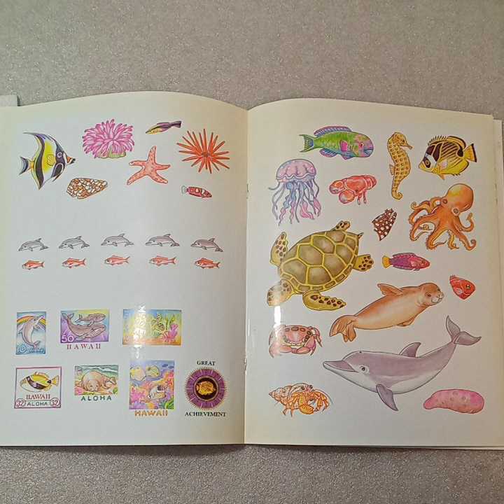 zaa-320♪Hawaiian Marine Life Coloring & Activity Book ペーパーバック 1998/1/1 英語版 Yuko Green (著)_画像7