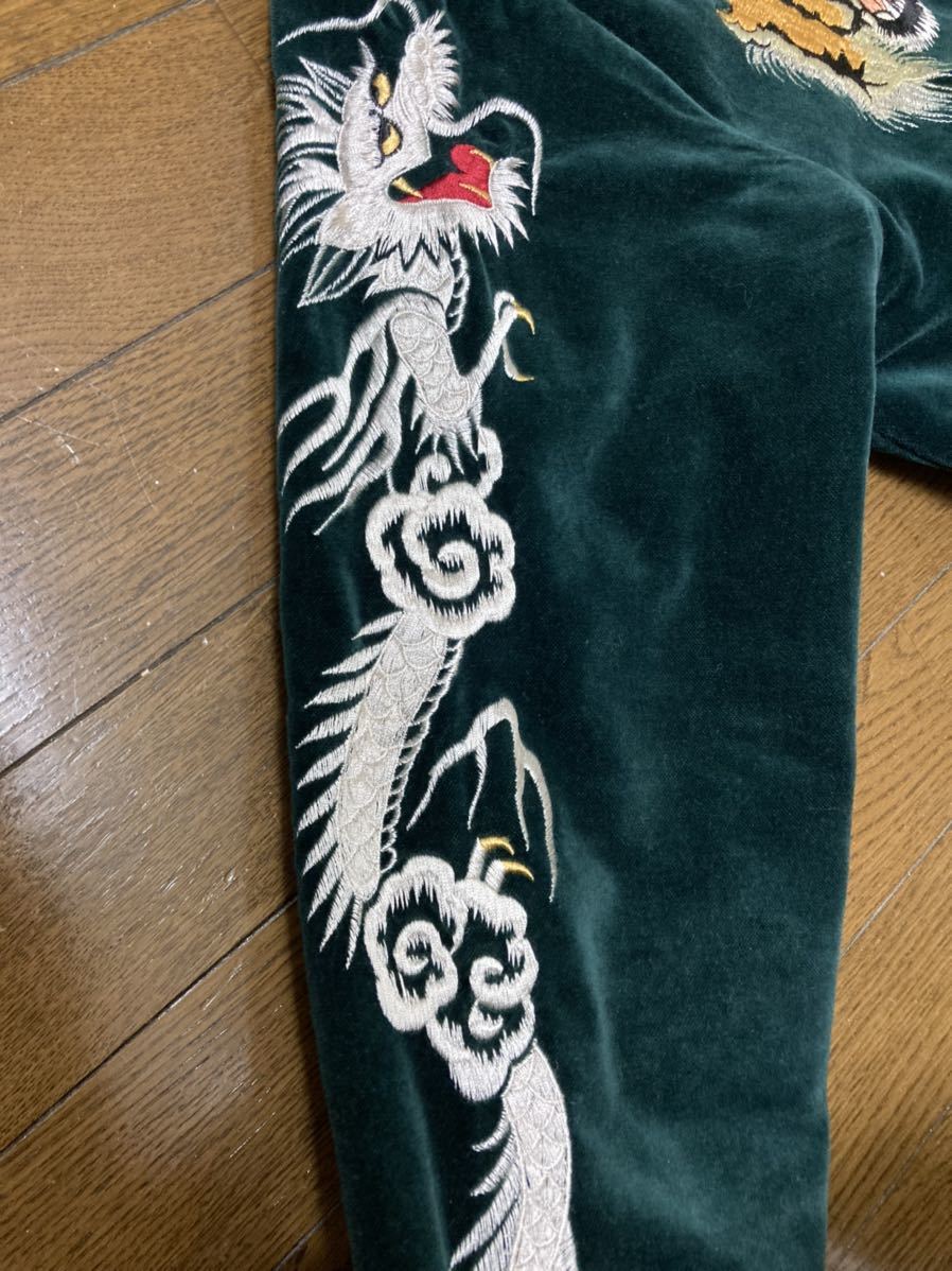 テーラー東洋/襟付きスカジャン/緑別珍(龍虎)×水色コットン(黒 テーラー東洋/襟付きスカジャン/緑別珍(龍虎)×水色コットン(黒