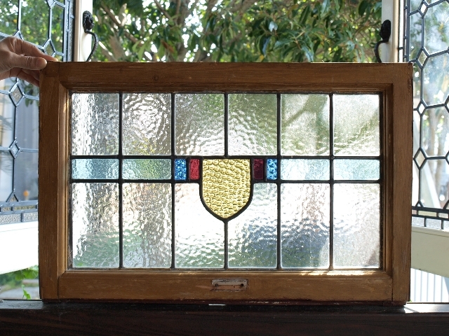 メール便不可】 窓 イギリス 英国 装飾 シンプル 紋章柄