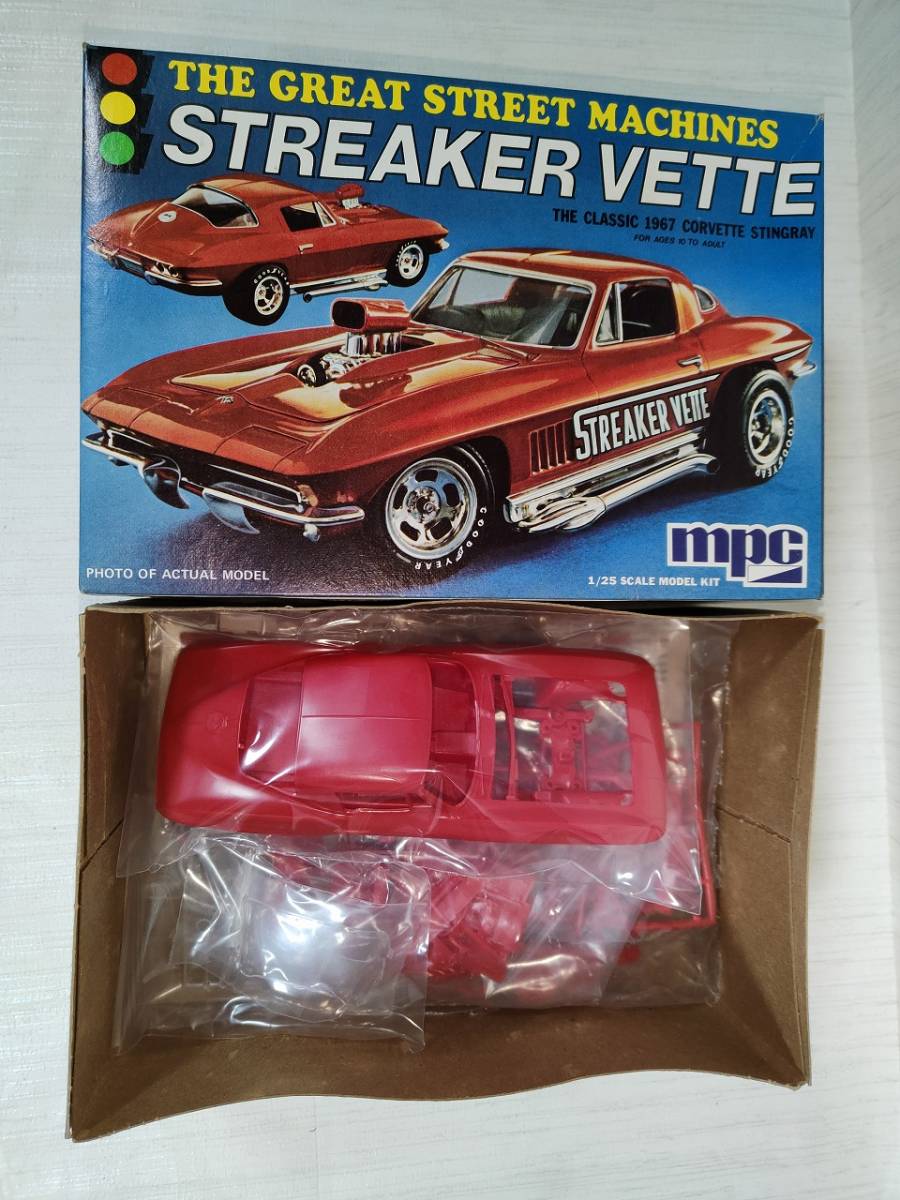 1/25 MPC STREAKER VETTE (1967) and 1982 Corvette [MPC コルベット2台セット 1967 ストリート ＆ 1982]_画像2