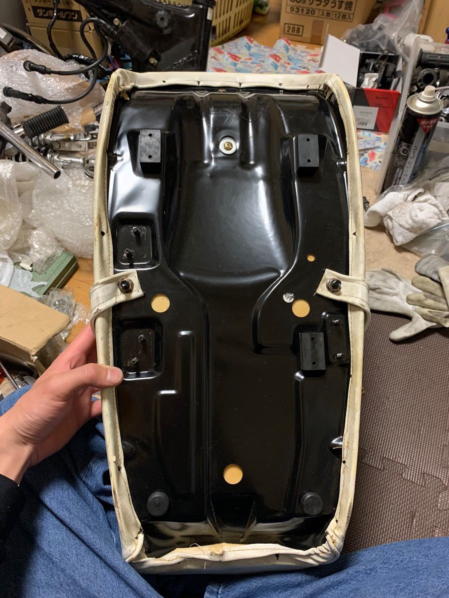 GS400 三段シート 白 川口 大川 シート 三段 暴走族 旧車會 当時 GS400 三段シート 白 川口 大川 シート 三段 暴走族 旧車會 当時