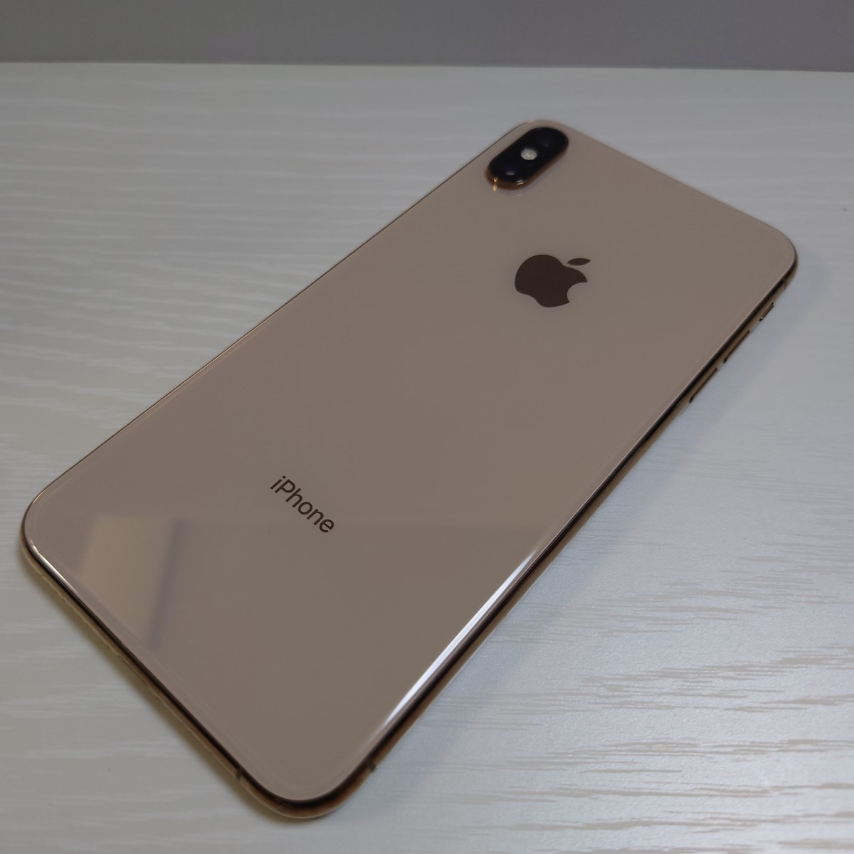 液晶表示不良】iPhone Xs Max Gold 256 GB docomo-