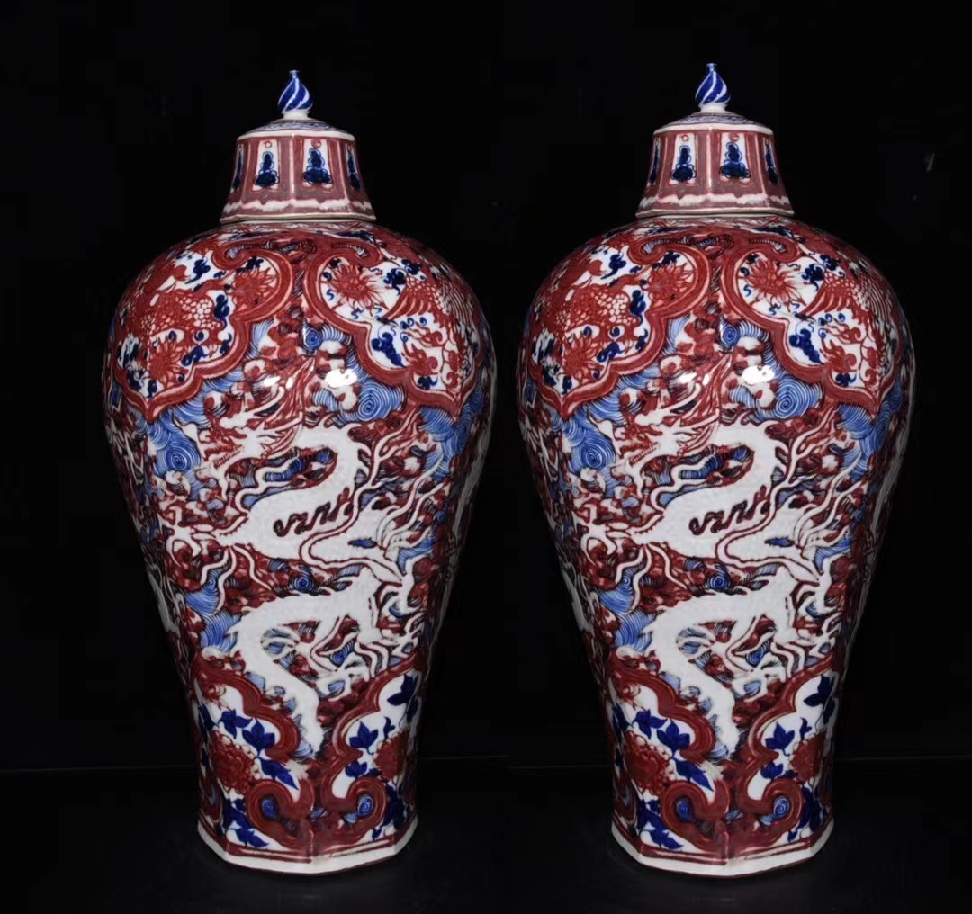 ◆旧蔵◆　古美術 中国古玩　元代　元青花釉里紅浮雕龍紋八角八宝梅瓶―對　時代物 AT08