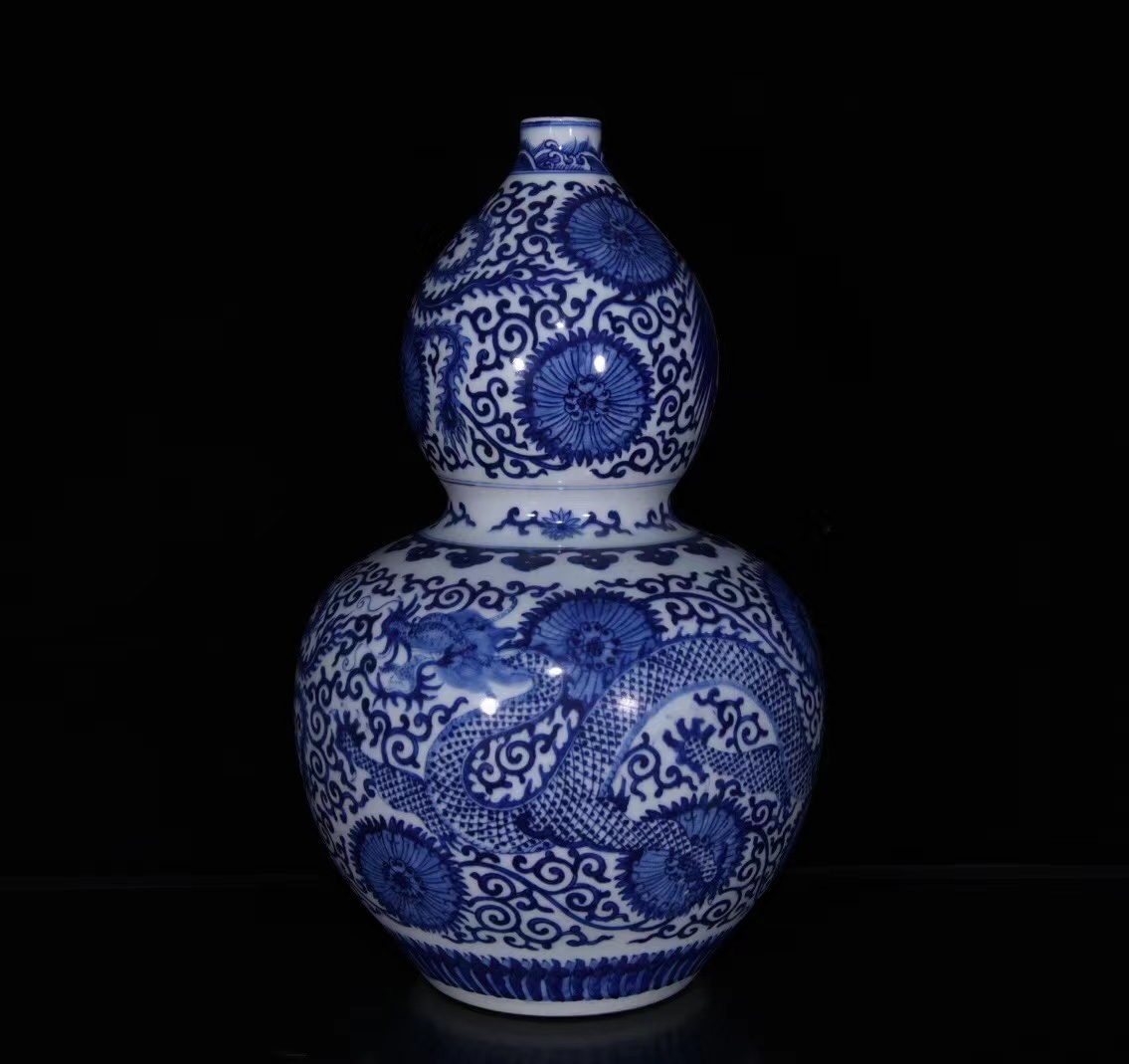 新製品情報も満載古置物極細工古陶瓷品天球瓶穿花龍紋刻金琺瑯彩乾隆年