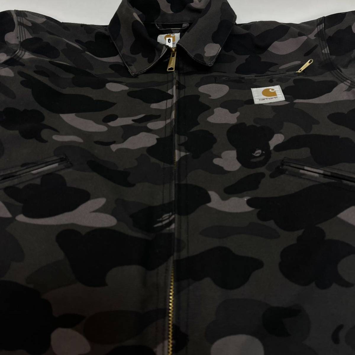 レア　希少　A BATHING APE × CarHartt エイプ × カーハート コラボ　ジャケット サルカモ柄　迷彩　カモ柄　ブルゾン メンズ　M