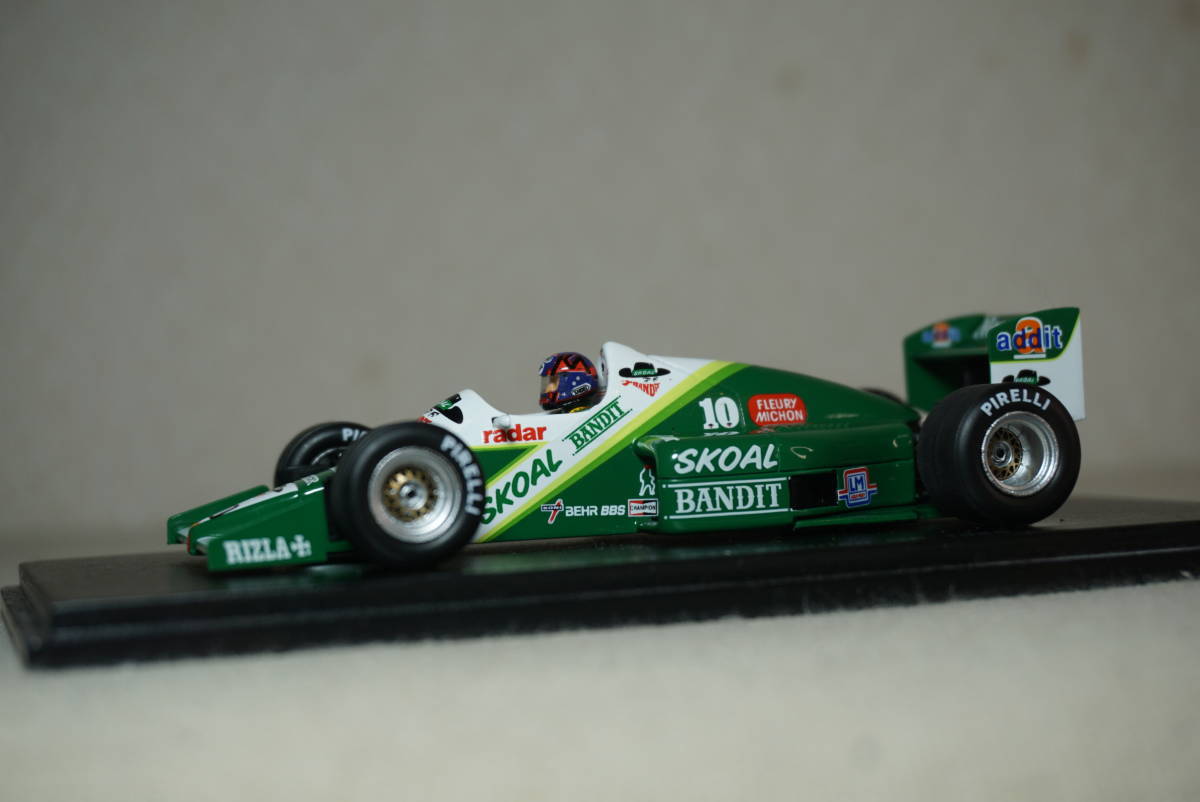 1/43 アチソン spark RAM 03 Hart Skoal Bandit #10 Acheson 1985 1/43 アチソン spark RAM 03 Hart Skoal Bandit #10 Acheson 1985
