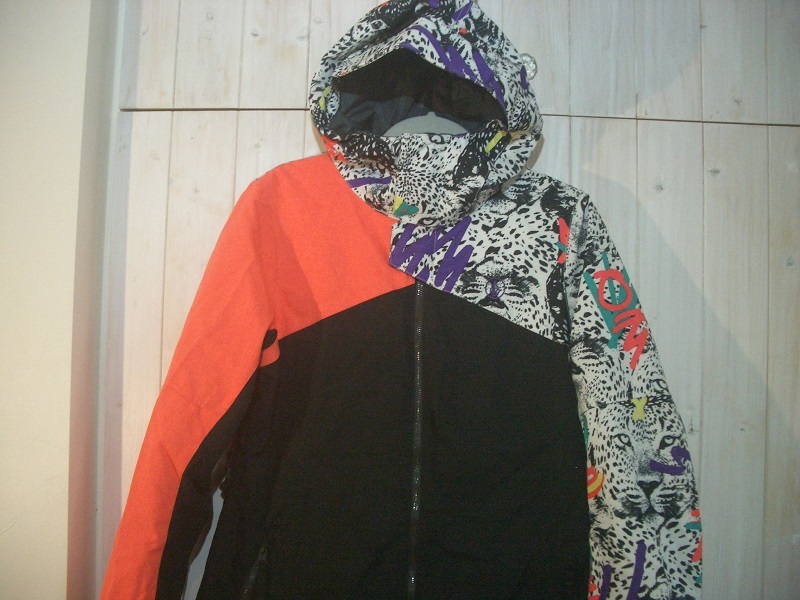 送料込 VOLCOM ボルコム 上下セット サイズM USED 女性 送料込 VOLCOM ボルコム 上下セット サイズM USED 女性
