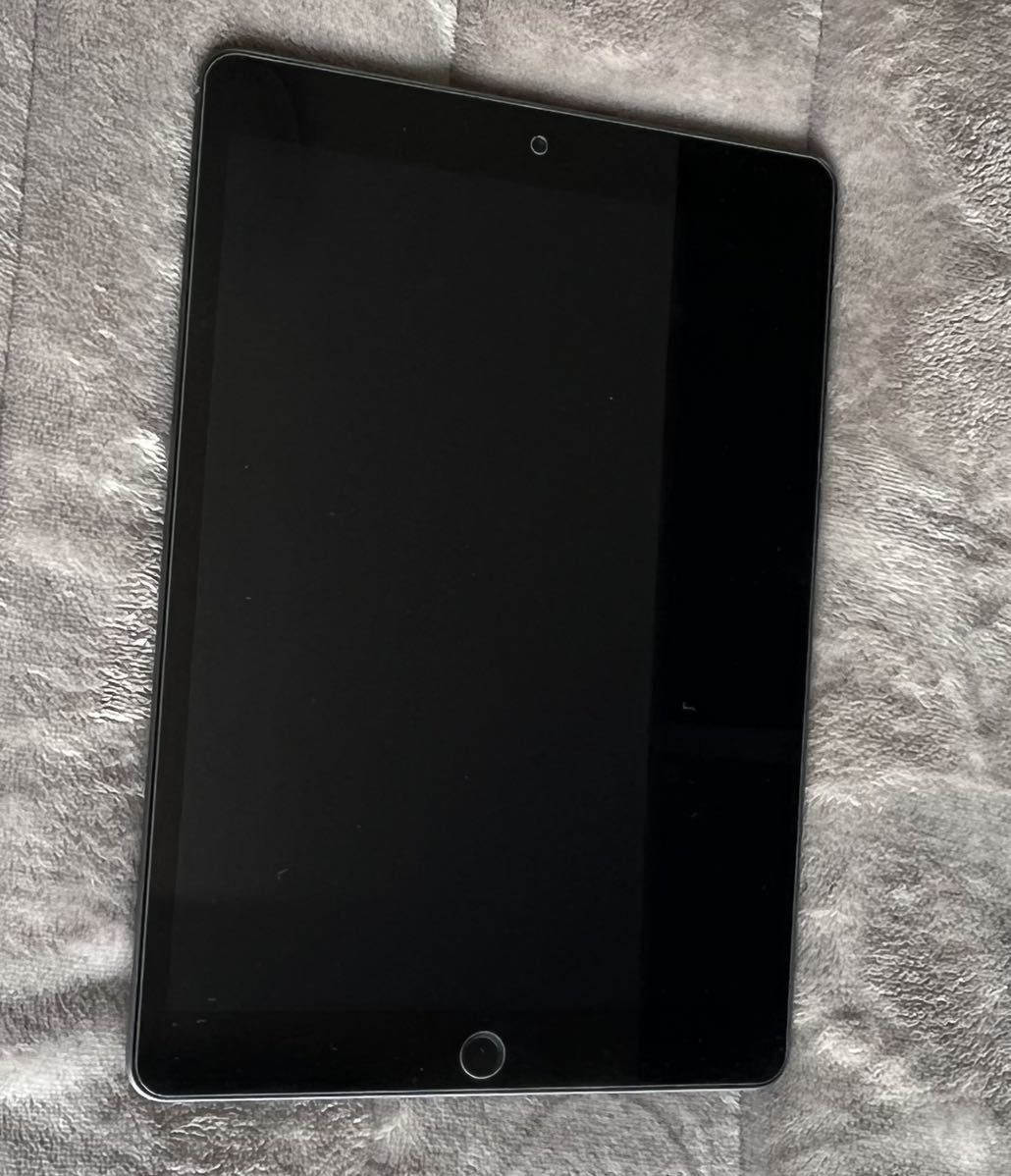 美品】iPad 10.2インチ 第8世代 Wi-Fiモデル32GB 2020年モデル MYL92J