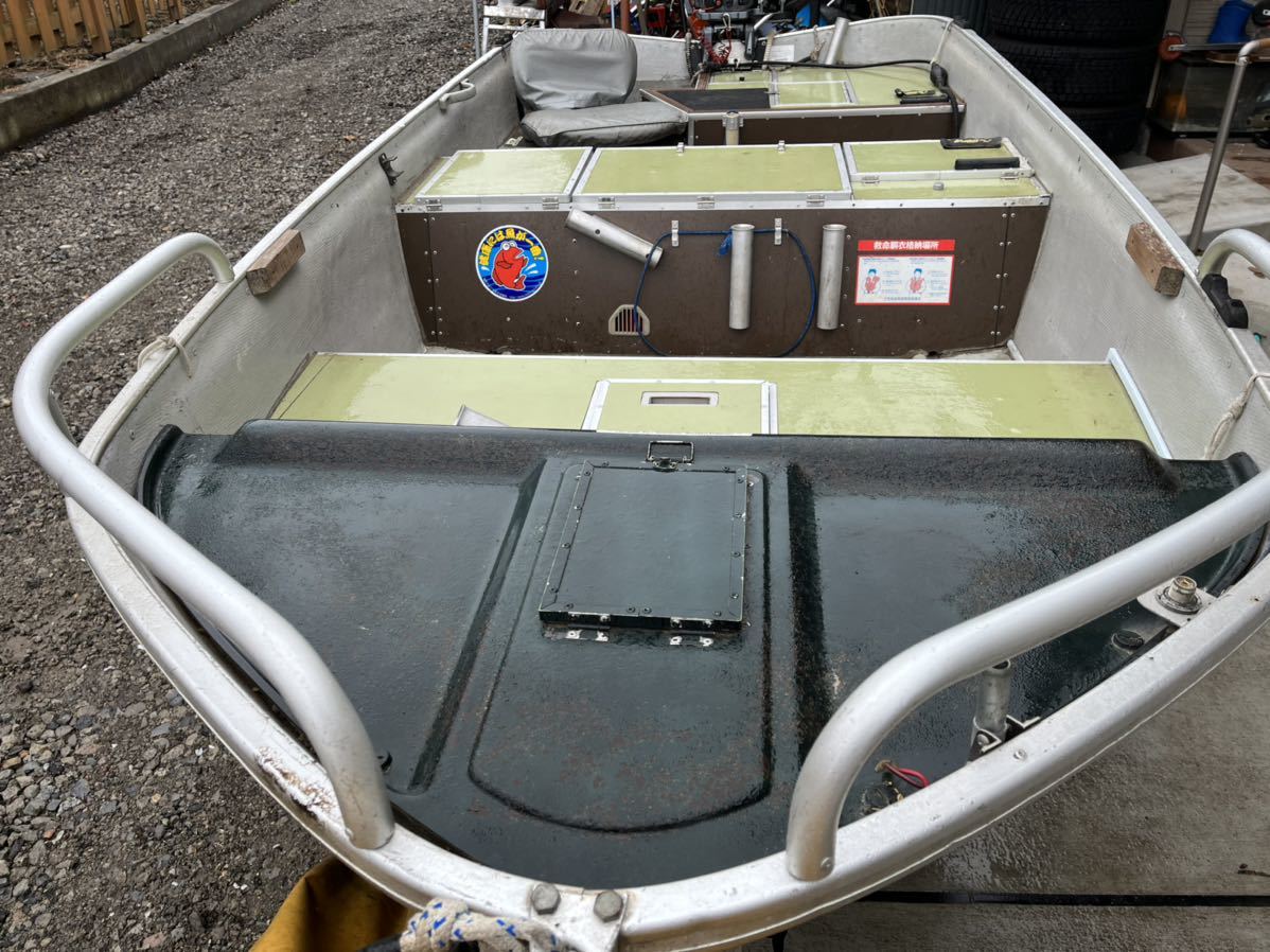 「プレジャーボートバスボート　ヤマハTRI-10F　9馬力★釣り　ブラックバス　湖畔　海釣り」の画像3