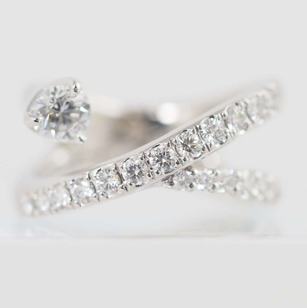 最新人気 婚約指輪 ダイヤモンド 0.3カラット プラチナ 鑑定書付 0.324ct Eカラー VS1クラス 3EXカット HC CGL  T0858-595 HKER 0.3