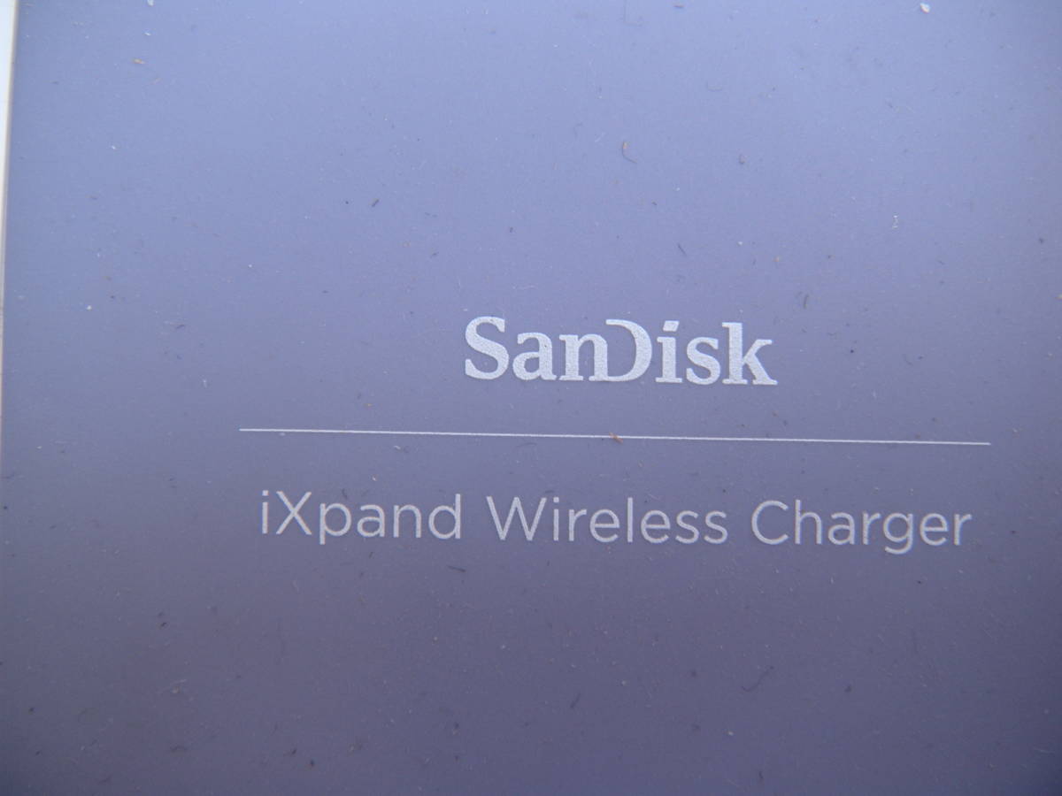 SanDisk　iXpand ワイヤレスチャージャー 512GB　中古動作品_画像2
