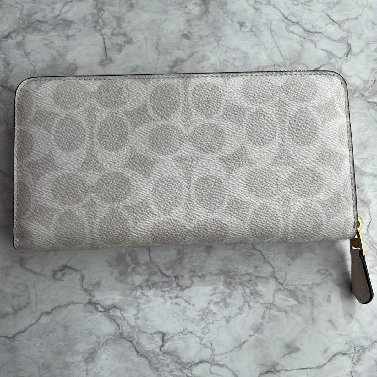 未使用品 COACH コーチ 長財布 86099 アコーディオン ラウンド 未使用品 COACH コーチ 長財布 86099 アコーディオン ラウンド