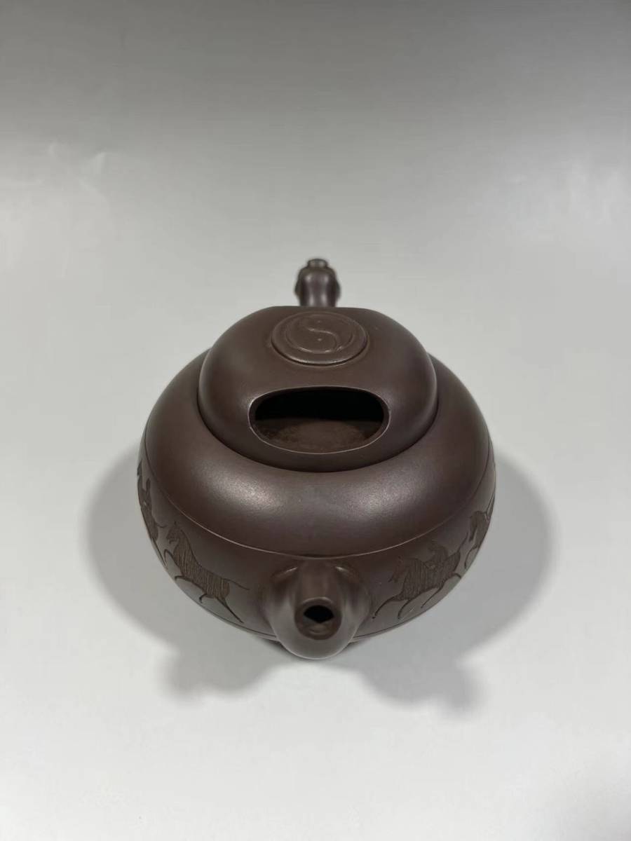 【聚寳齋*紫砂精彫 紫砂壺*牛蓋壺】茶壺 茶道具 中国古美術 時代物 容量：400cc_画像5