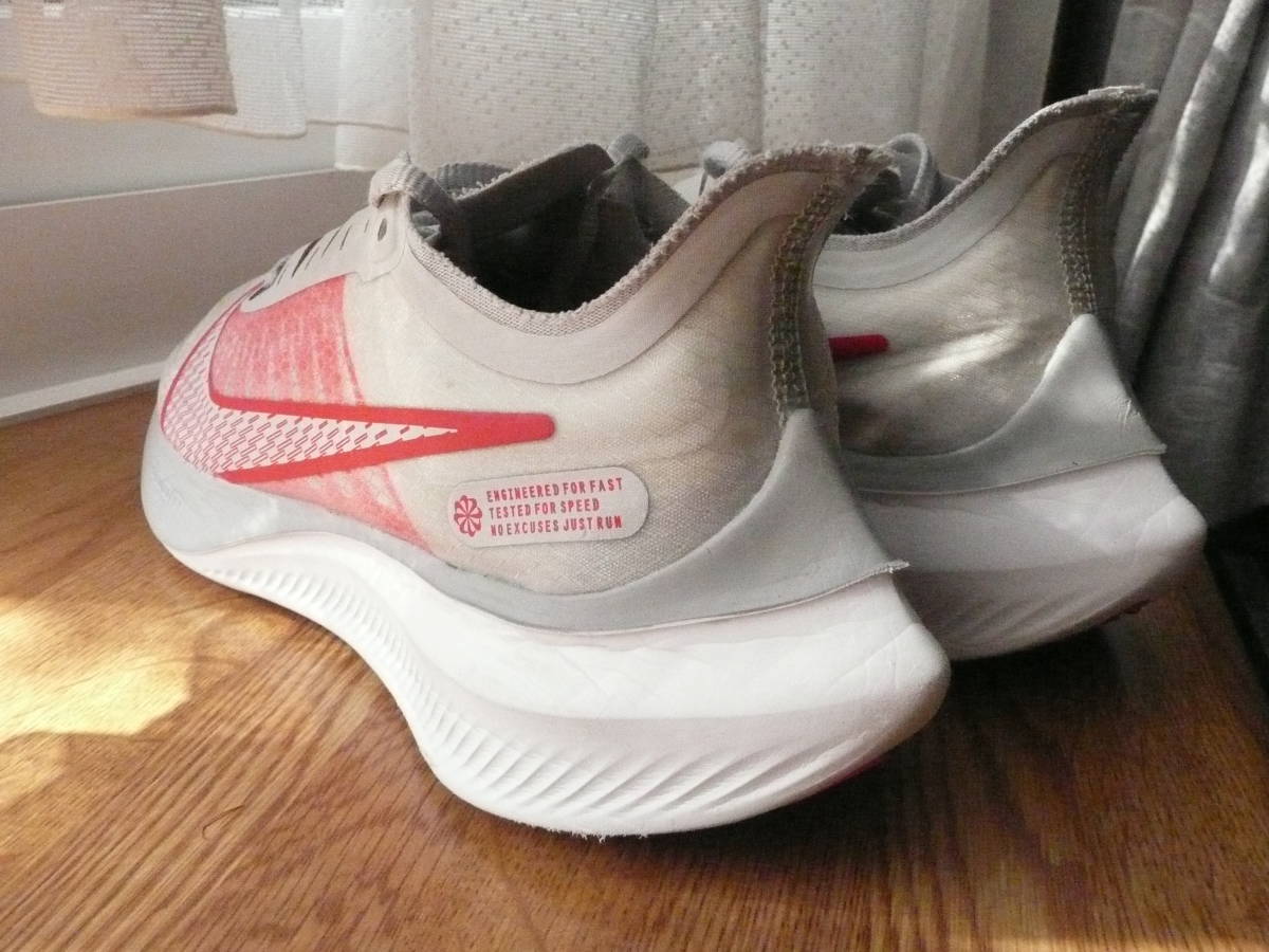 NIKE ナイキ 良美 レディースランニングシューズ(ZOOM GRAVITY/ホワイト/23.5cm) 運動靴 ジョギング スポーツ トレーニング ウォーキング 