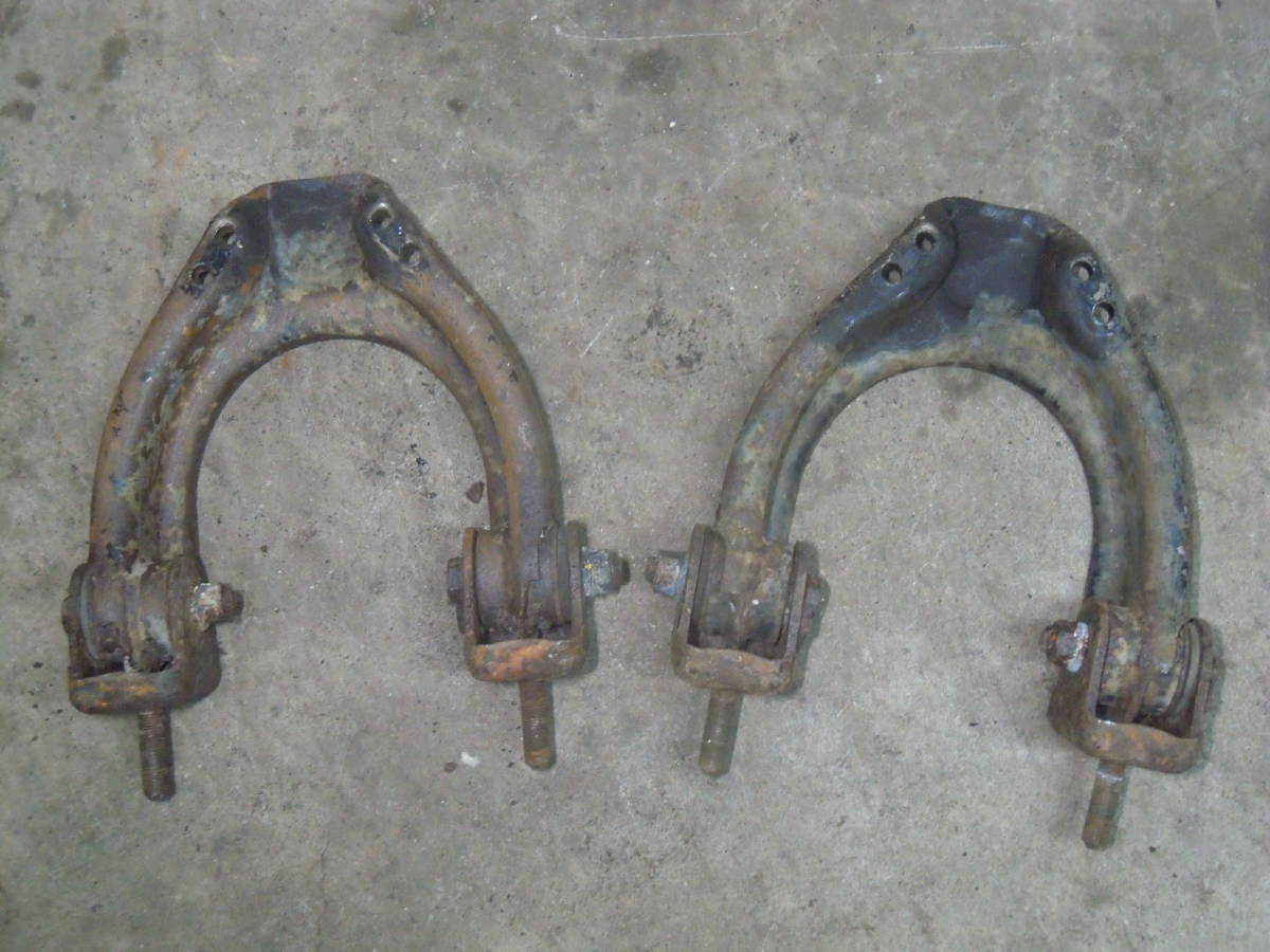  Isuzu Isuzu Bellett GT 1800GTbereG PR95 G180 original front upper arm left right inspection ) PR90 PR91 1600GT etc. ( rust many junk )