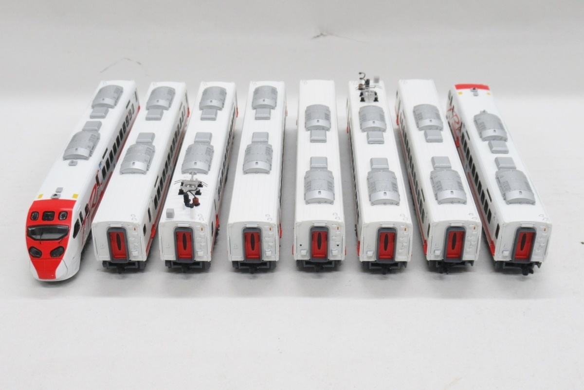 三鶯重工 TW10-002+003 台湾鐵路 TEMU2000 プユマ号 普悠瑪號 三鶯重工 TW10-002+003 台湾鐵路 TEMU2000 プユマ号 普悠瑪號