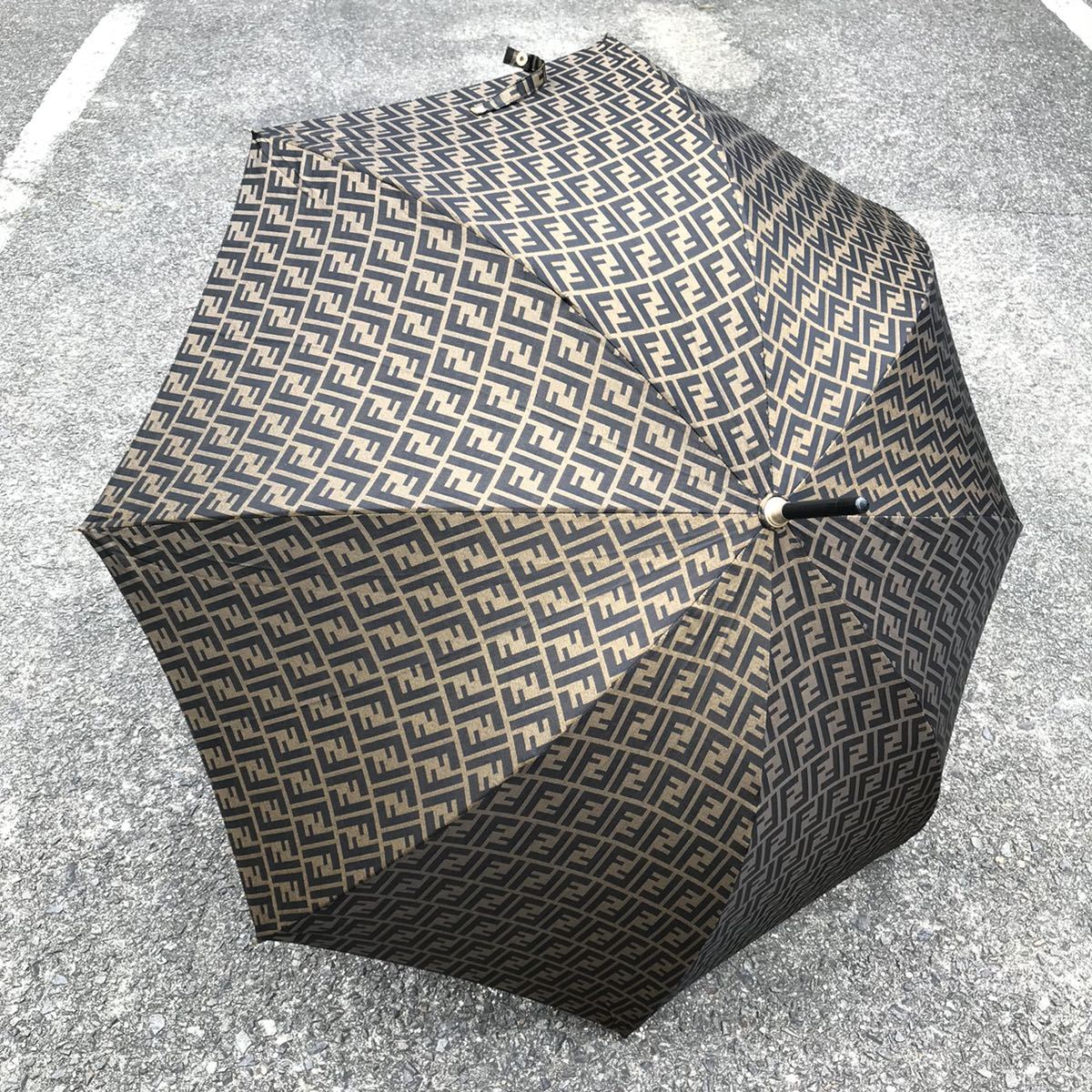 【フェンディ】本物 FENDI 傘 ズッカ柄 FF柄 全長90cm ブラウン色系 雨傘 雨具 アンブレラ メンズ レディース イタリア製_画像4