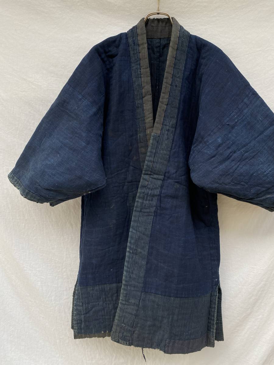 最大15%OFFクーポン 大正 絶妙な藍の色合い 昭和初期 20s30s VINTAGE JAPAN ジャパンヴィンテージ 藍染 褞袍 半纏 綿入り 手差し 縞 野良着 BORO 襤褸 戦前 一般