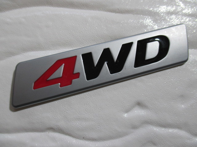 レッド 4WD エンブレム 割引も実施中 ステッカー メタル 3D 4X4 四駆 保障できる