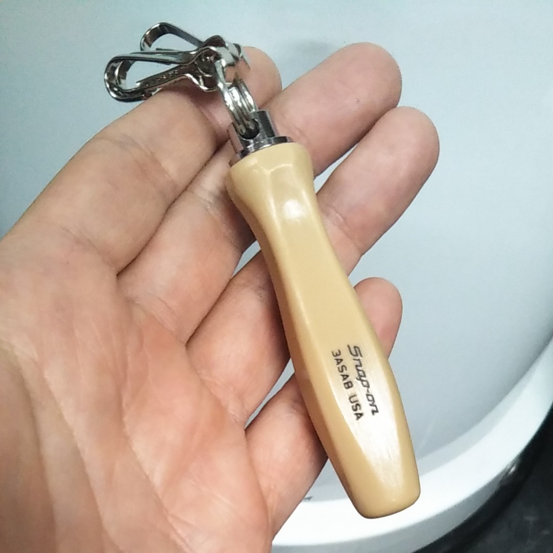 安全 SNAP-ON スナップオン グリップキーホルダー 黒 送料無料 ienomat
