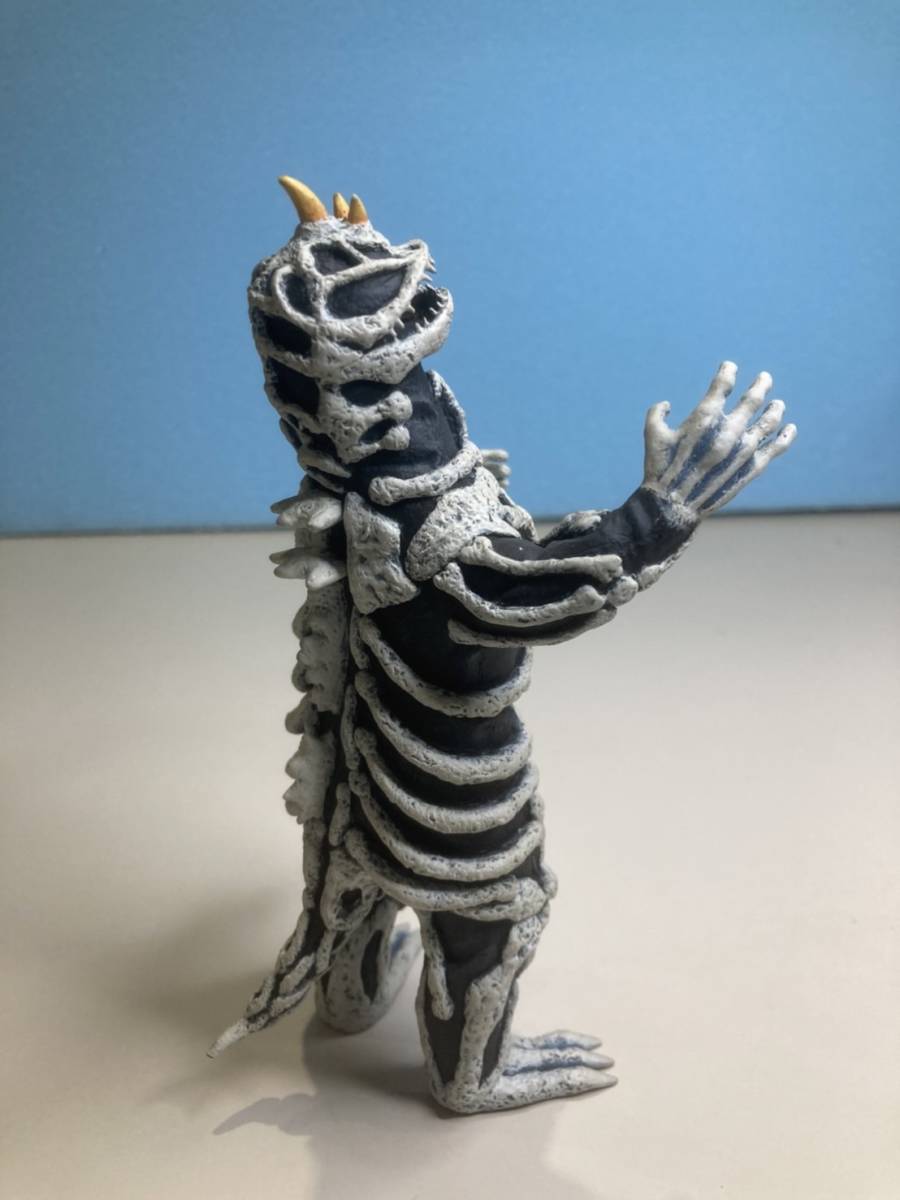 レジン製 ガレージキット 完成品 ウルトラ怪獣 ゴモラ ネロンガ レジン製 ガレージキット 完成品 ウルトラ怪獣 ゴモラ ネロンガ