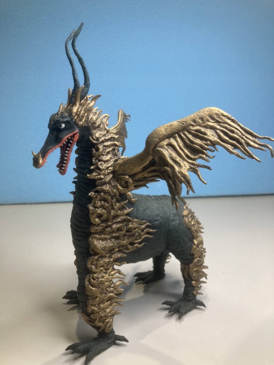 レジン製 ガレージキット 完成品 ウルトラ怪獣 ゴモラ ネロンガ レジン製 ガレージキット 完成品 ウルトラ怪獣 ゴモラ ネロンガ