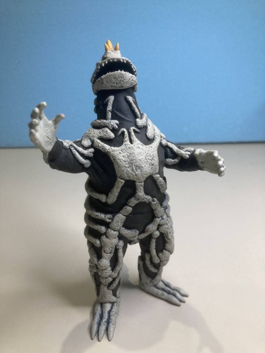 レジン製 ガレージキット 完成品 ウルトラ怪獣 ゴモラ ネロンガ レジン製 ガレージキット 完成品 ウルトラ怪獣 ゴモラ ネロンガ