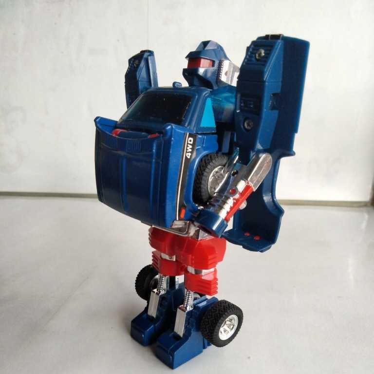 □約40年前 タカラ ダイアクロン カーロボット 4WD ハイラックス □約40年前 タカラ ダイアクロン カーロボット 4WD ハイラックス