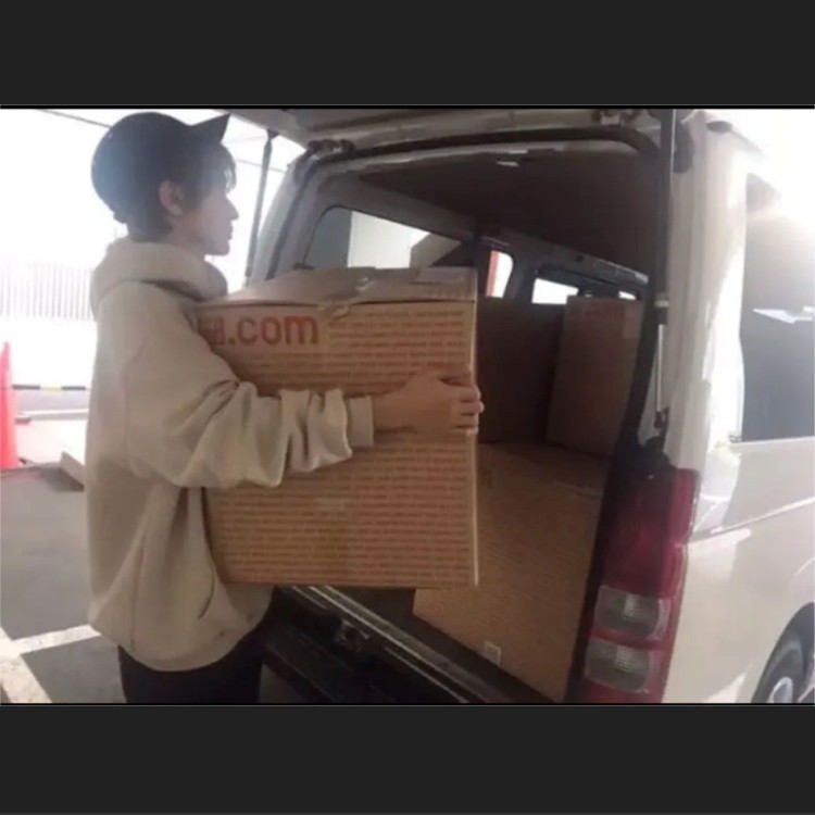 新品タグ付き】H&M パーカー AAA 西島隆弘着用 にっしー nissy 新品タグ付き】H&M パーカー AAA 西島隆弘着用 にっしー nissy